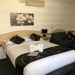 Motel Vines